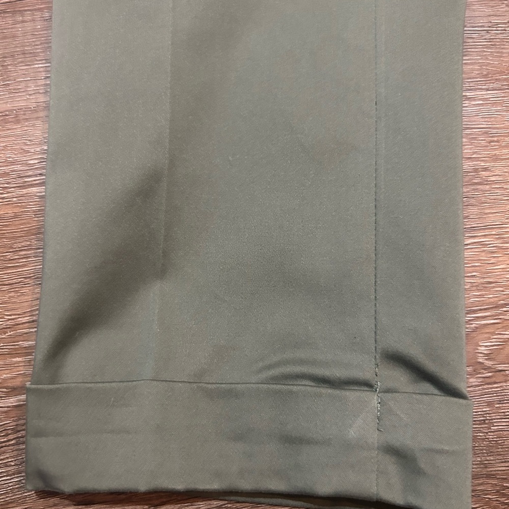 Banana Republic Avery Olive Trousers - Picture 2 of 9